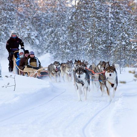 Santa Claus Holiday Village Rovaniemi Extérieur photo