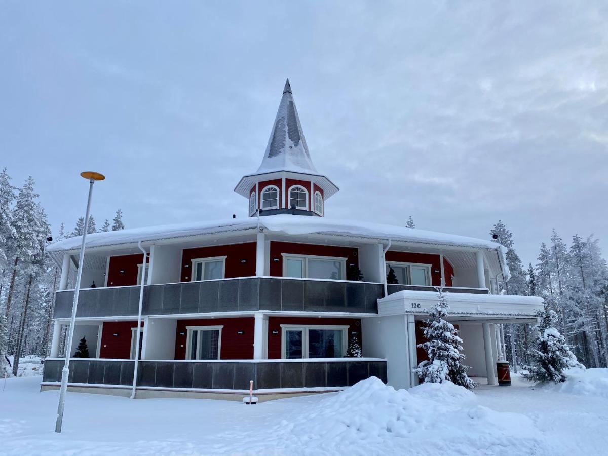 Santa Claus Holiday Village Rovaniemi Extérieur photo