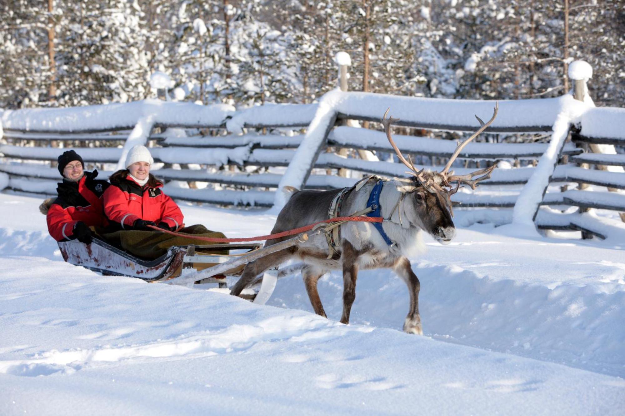 Santa Claus Holiday Village Rovaniemi Extérieur photo